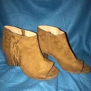 Tan suede open toe booties with fringe